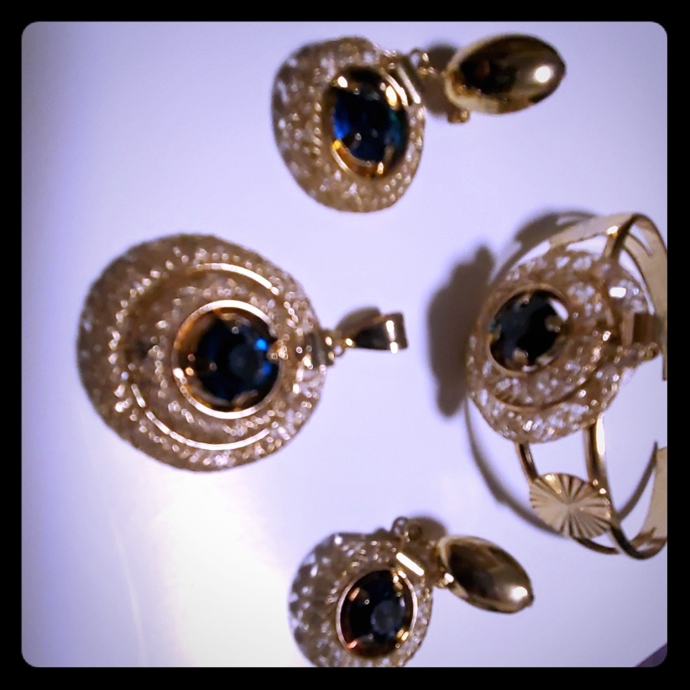 Pendant , earrings bracelet